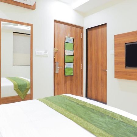 Hotel Amber Palace Mumbai Central ภายนอก รูปภาพ