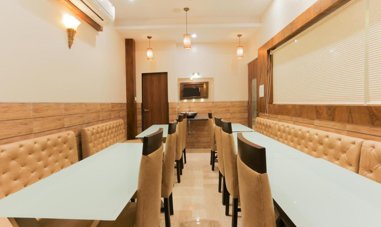 Hotel Amber Palace Mumbai Central ภายนอก รูปภาพ