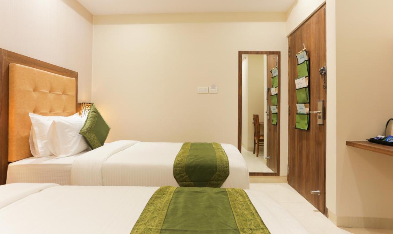 Hotel Amber Palace Mumbai Central ภายนอก รูปภาพ