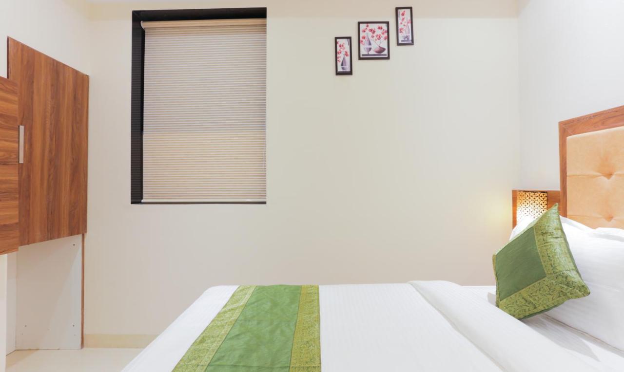 Hotel Amber Palace Mumbai Central ภายนอก รูปภาพ