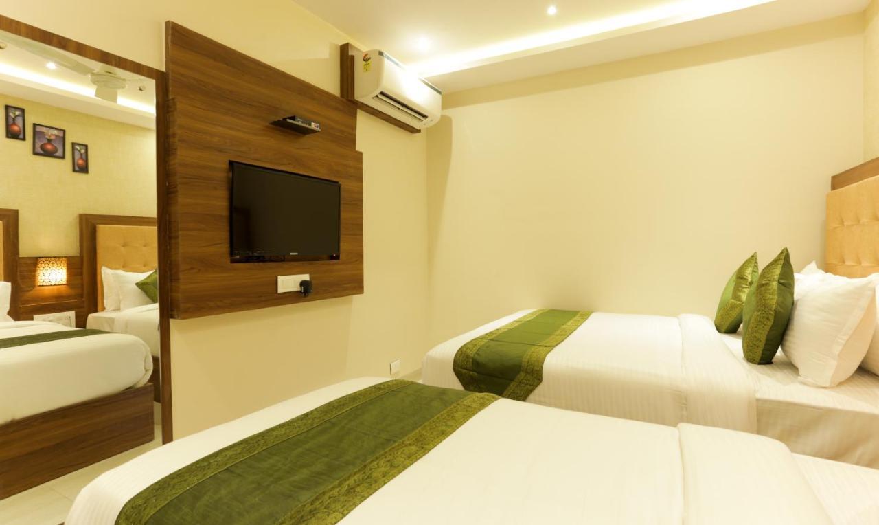 Hotel Amber Palace Mumbai Central ภายนอก รูปภาพ