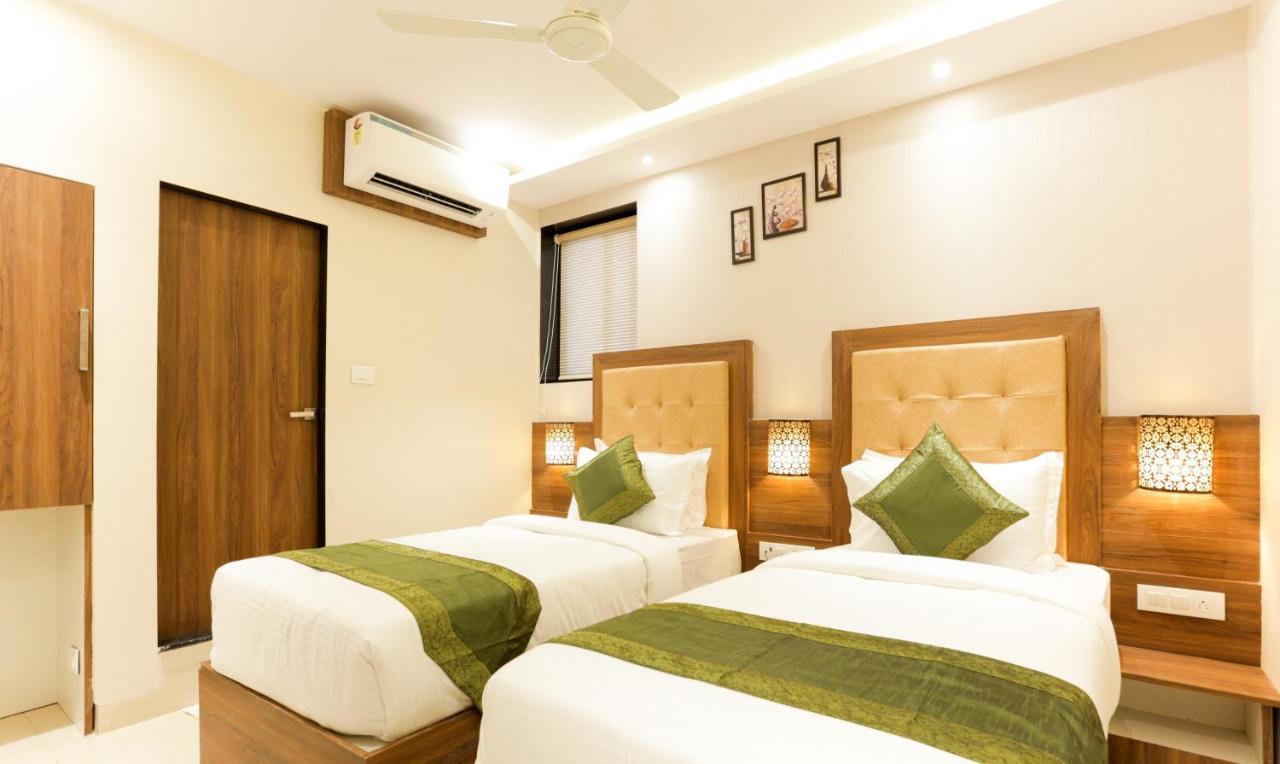 Hotel Amber Palace Mumbai Central ภายนอก รูปภาพ
