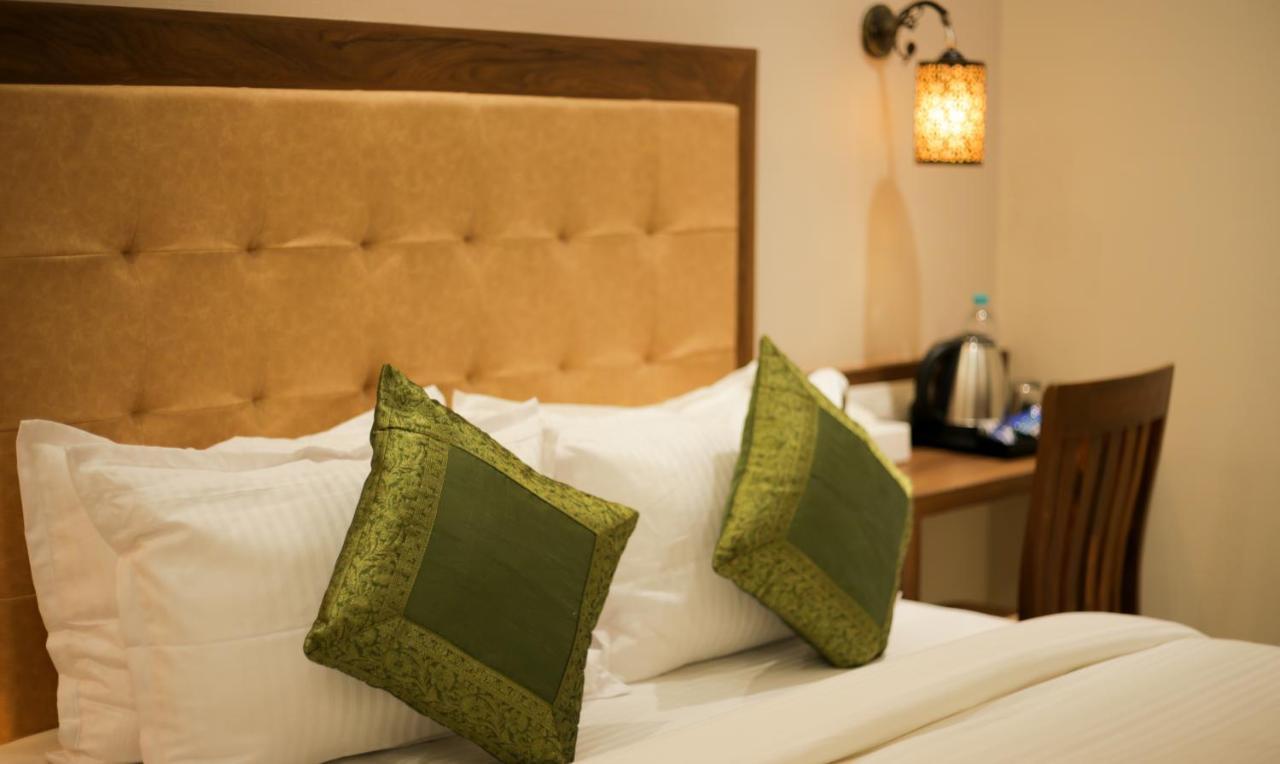 Hotel Amber Palace Mumbai Central ภายนอก รูปภาพ