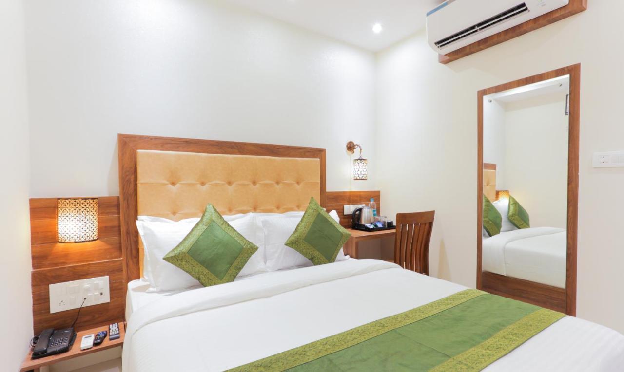 Hotel Amber Palace Mumbai Central ภายนอก รูปภาพ