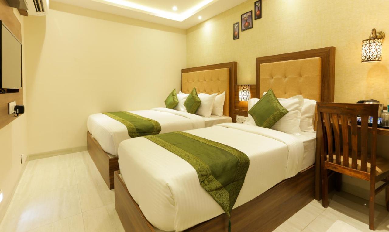 Hotel Amber Palace Mumbai Central ภายนอก รูปภาพ