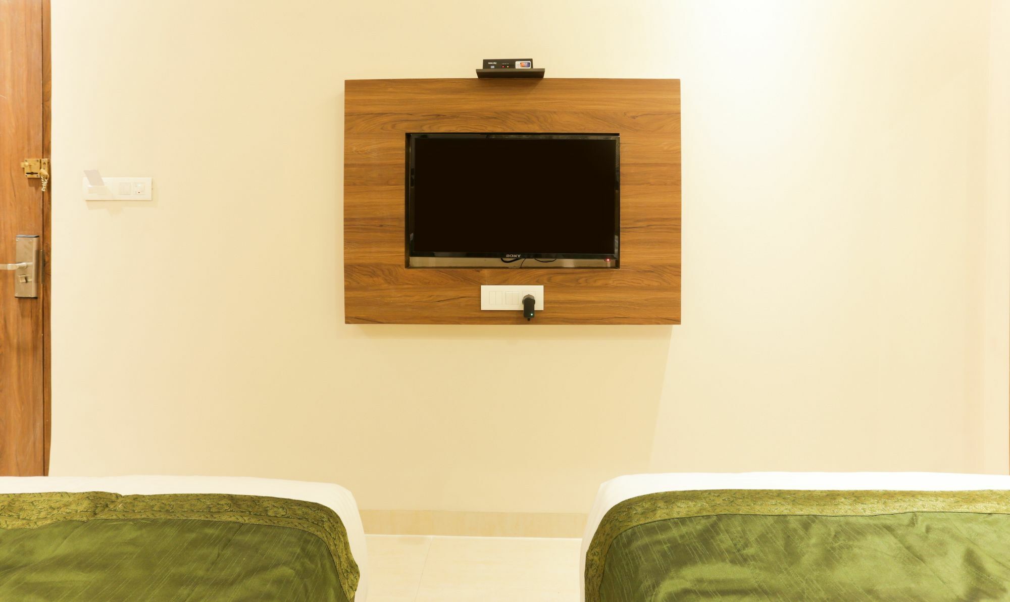 Hotel Amber Palace Mumbai Central ภายนอก รูปภาพ