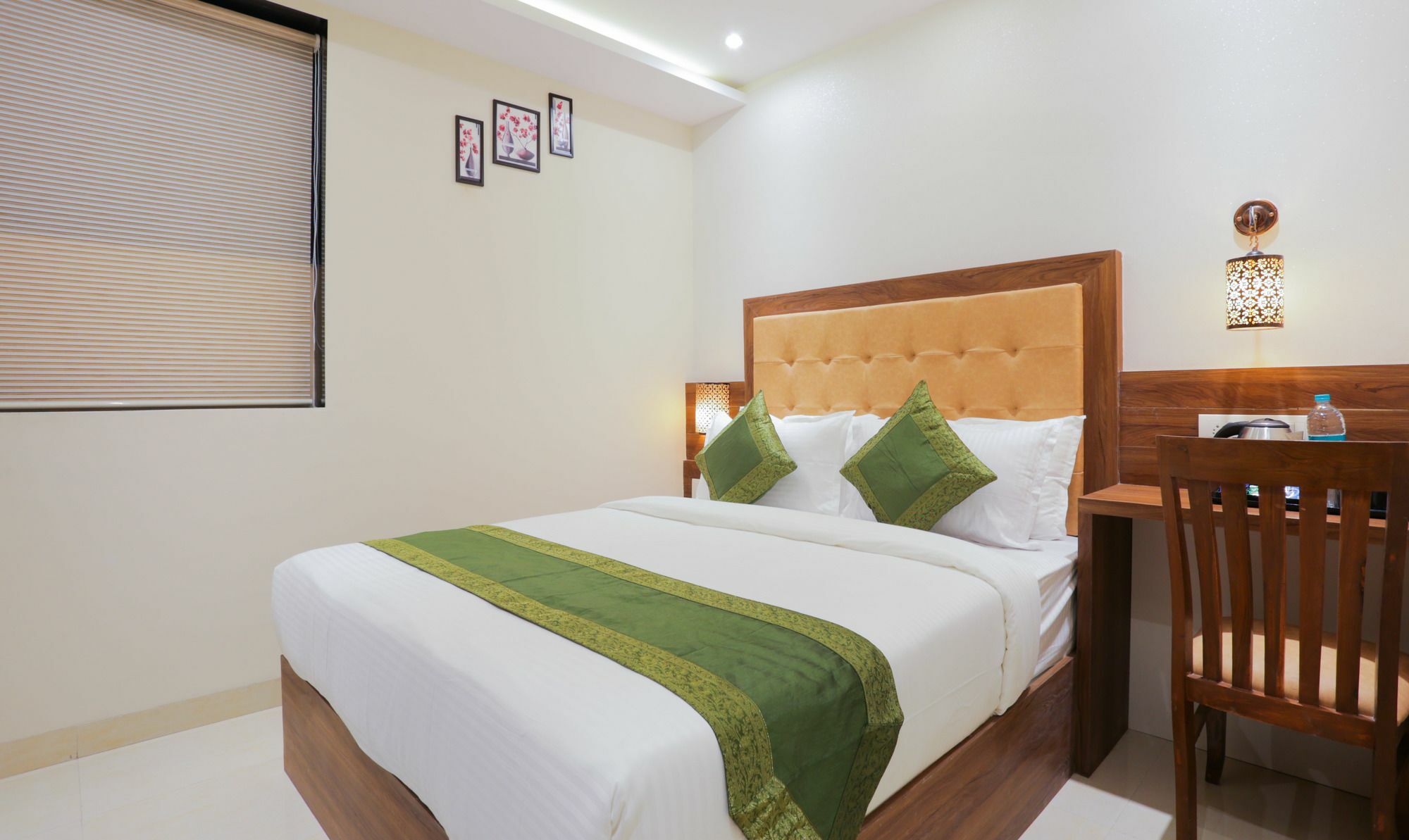 Hotel Amber Palace Mumbai Central ภายนอก รูปภาพ